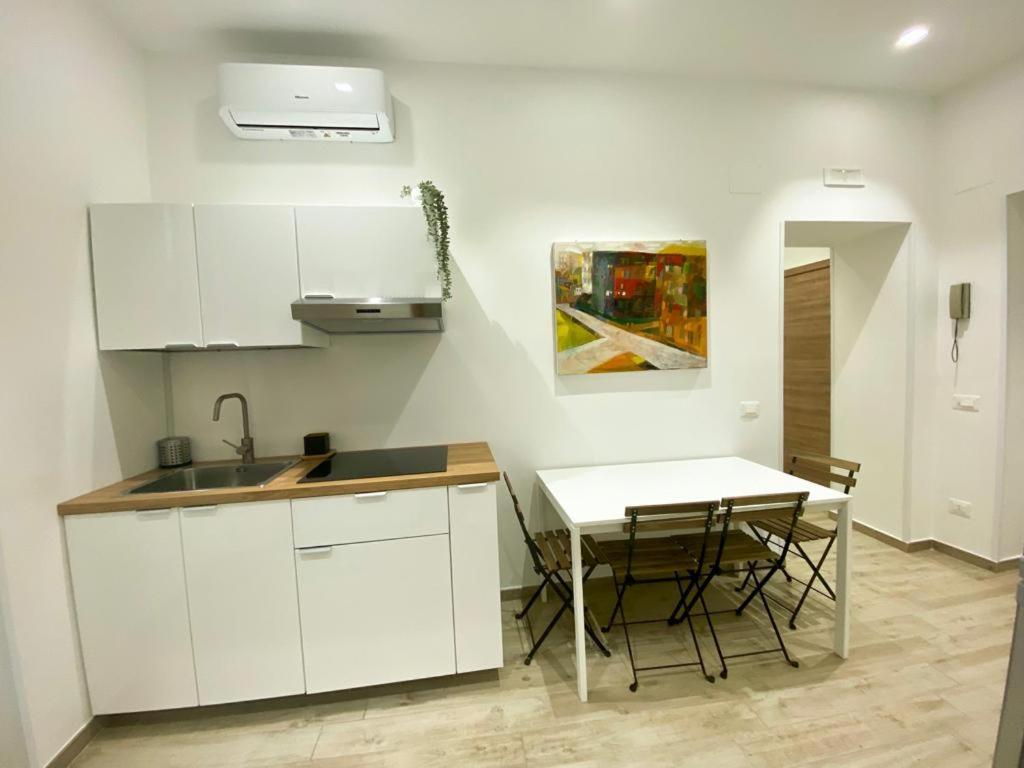 Residenza Sul Corso Apartment Salerno Bagian luar foto